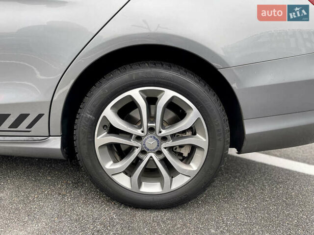 Серый Мерседес Ц-Класс, объемом двигателя 2 л и пробегом 96 тыс. км за 18900 $, фото 14 на Automoto.ua