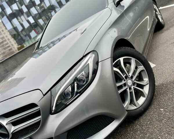 Серый Мерседес Ц-Класс, объемом двигателя 2 л и пробегом 96 тыс. км за 18900 $, фото 1 на Automoto.ua