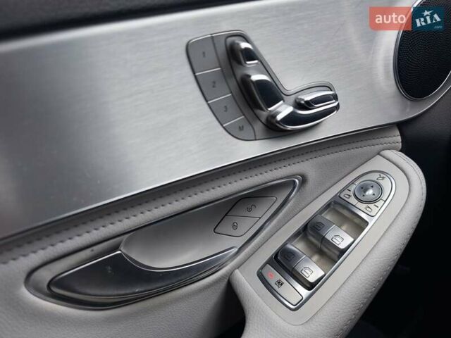Серый Мерседес Ц-Класс, объемом двигателя 2 л и пробегом 157 тыс. км за 19500 $, фото 7 на Automoto.ua