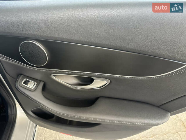 Серый Мерседес Ц-Класс, объемом двигателя 0 л и пробегом 201 тыс. км за 17500 $, фото 15 на Automoto.ua