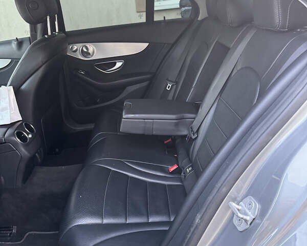 Серый Мерседес Ц-Класс, объемом двигателя 1.99 л и пробегом 150 тыс. км за 22000 $, фото 15 на Automoto.ua