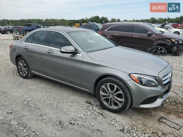 Серый Мерседес Ц-Класс, объемом двигателя 2 л и пробегом 63 тыс. км за 3000 $, фото 3 на Automoto.ua