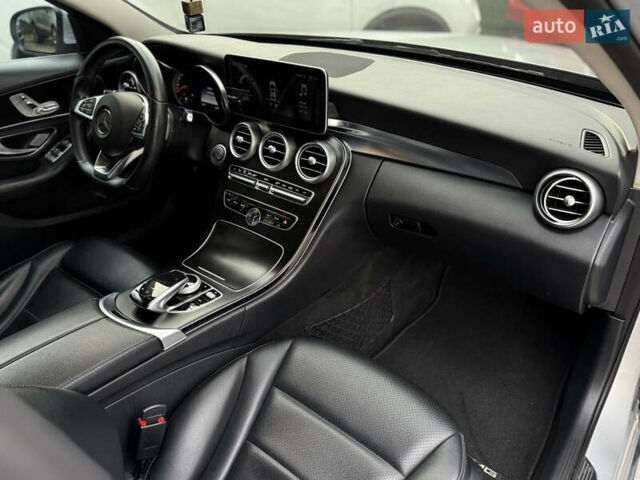 Серый Мерседес Ц-Класс, объемом двигателя 1.99 л и пробегом 200 тыс. км за 17100 $, фото 43 на Automoto.ua