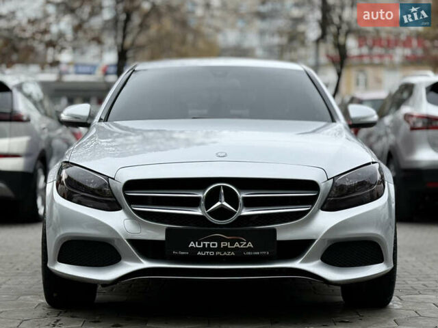 Серый Мерседес Ц-Класс, объемом двигателя 1.99 л и пробегом 200 тыс. км за 17100 $, фото 2 на Automoto.ua