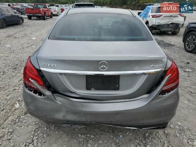 Серый Мерседес Ц-Класс, объемом двигателя 2 л и пробегом 63 тыс. км за 3000 $, фото 5 на Automoto.ua