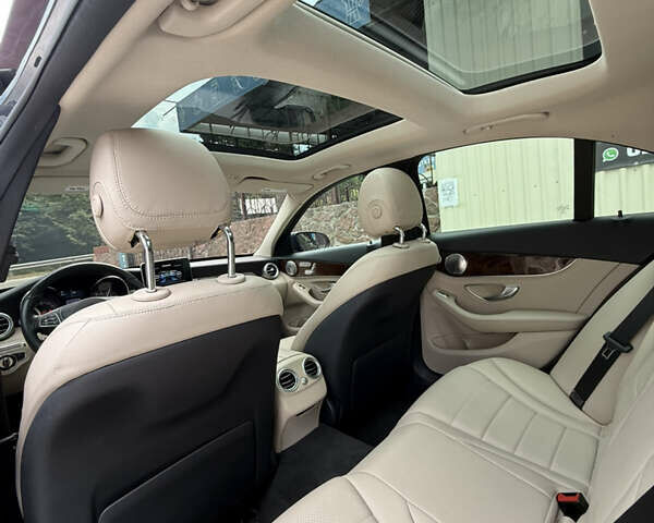 Мерседес Ц-Класс 2015 в Киеве на Automoto.ua Серый Мерседес Ц-Класс, объемом двигателя 1.99 л и пробегом 119 тыс. км за 20499 $, фото 26 на Automoto.ua