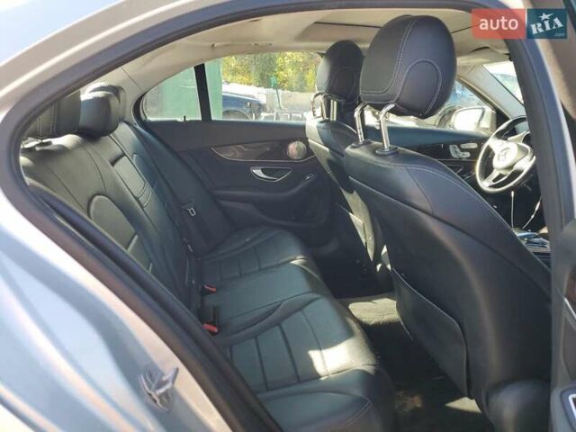 Сірий Мерседес Ц-Клас, об'ємом двигуна 2 л та пробігом 136 тис. км за 3000 $, фото 9 на Automoto.ua