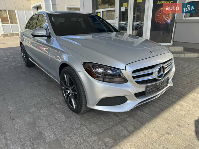 Серый Мерседес Ц-Класс, объемом двигателя 0 л и пробегом 201 тыс. км за 17500 $, фото 2 на Automoto.ua