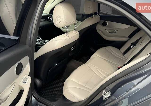 Серый Мерседес Ц-Класс, объемом двигателя 2 л и пробегом 196 тыс. км за 15000 $, фото 11 на Automoto.ua