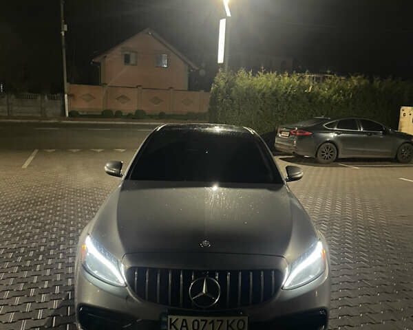 Серый Мерседес Ц-Класс, объемом двигателя 1.99 л и пробегом 156 тыс. км за 19700 $, фото 1 на Automoto.ua