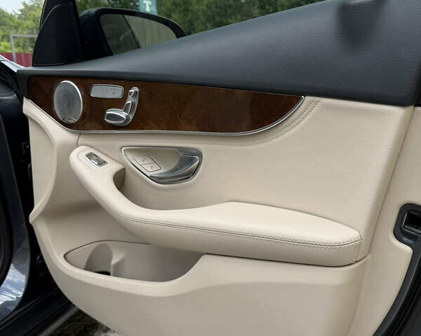 Мерседес Ц-Класс 2015 в Киеве на Automoto.ua Серый Мерседес Ц-Класс, объемом двигателя 1.99 л и пробегом 119 тыс. км за 20499 $, фото 21 на Automoto.ua