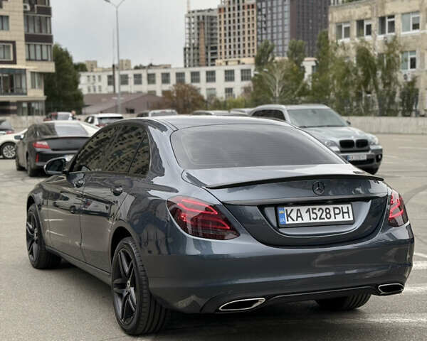 Мерседес Ц-Класс 2015 в Киеве на Automoto.ua Серый Мерседес Ц-Класс, объемом двигателя 1.99 л и пробегом 119 тыс. км за 20499 $, фото 5 на Automoto.ua
