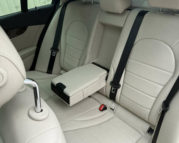 Мерседес Ц-Класс 2015 в Киеве на Automoto.ua Серый Мерседес Ц-Класс, объемом двигателя 1.99 л и пробегом 119 тыс. км за 20499 $, фото 29 на Automoto.ua