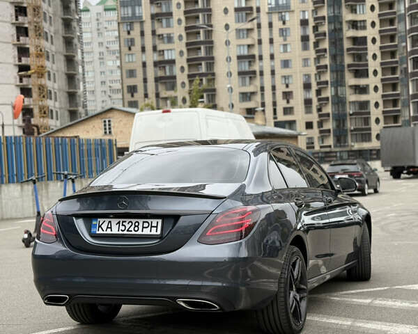 Мерседес Ц-Класс 2015 в Киеве на Automoto.ua Серый Мерседес Ц-Класс, объемом двигателя 1.99 л и пробегом 119 тыс. км за 20499 $, фото 4 на Automoto.ua