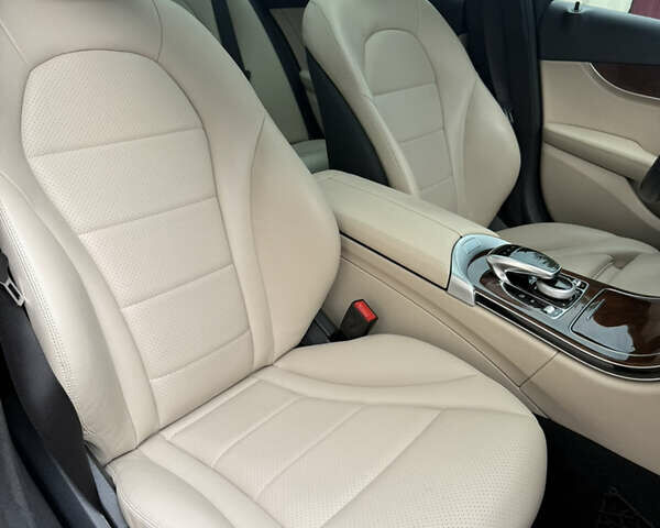 Мерседес Ц-Класс 2015 в Киеве на Automoto.ua Серый Мерседес Ц-Класс, объемом двигателя 1.99 л и пробегом 119 тыс. км за 20499 $, фото 20 на Automoto.ua