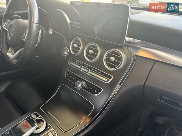 Серый Мерседес Ц-Класс, объемом двигателя 0 л и пробегом 201 тыс. км за 17500 $, фото 19 на Automoto.ua