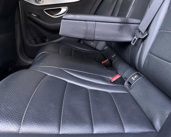 Серый Мерседес Ц-Класс, объемом двигателя 1.99 л и пробегом 150 тыс. км за 22000 $, фото 16 на Automoto.ua