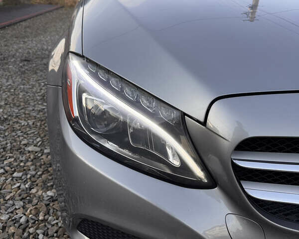 Серый Мерседес Ц-Класс, объемом двигателя 1.99 л и пробегом 150 тыс. км за 22000 $, фото 6 на Automoto.ua