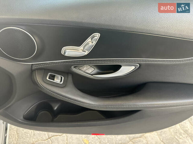 Серый Мерседес Ц-Класс, объемом двигателя 0 л и пробегом 201 тыс. км за 17500 $, фото 16 на Automoto.ua