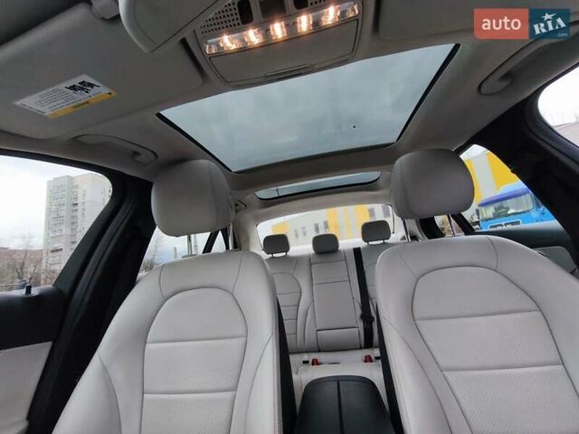 Серый Мерседес Ц-Класс, объемом двигателя 2 л и пробегом 157 тыс. км за 19500 $, фото 13 на Automoto.ua