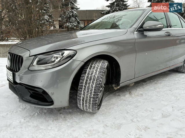 Сірий Мерседес Ц-Клас, об'ємом двигуна 2 л та пробігом 177 тис. км за 16900 $, фото 2 на Automoto.ua