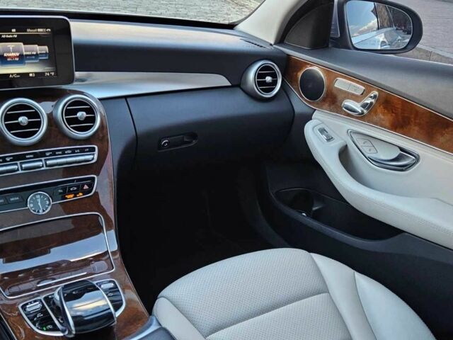 Сірий Мерседес Ц-Клас, об'ємом двигуна 2 л та пробігом 78 тис. км за 17499 $, фото 22 на Automoto.ua