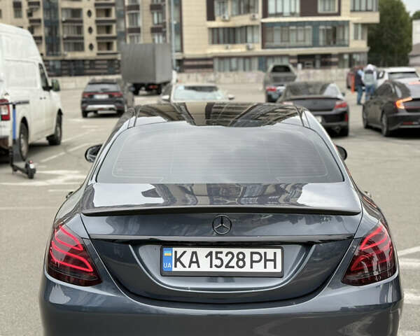 Мерседес Ц-Класс 2015 в Киеве на Automoto.ua Серый Мерседес Ц-Класс, объемом двигателя 1.99 л и пробегом 119 тыс. км за 20499 $, фото 7 на Automoto.ua