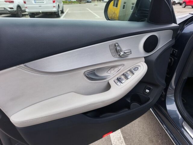 Сірий Мерседес Ц-Клас, об'ємом двигуна 2 л та пробігом 157 тис. км за 19500 $, фото 2 на Automoto.ua