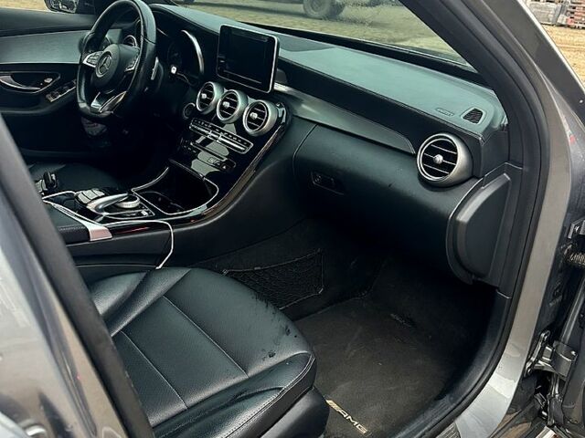 Серый Мерседес Ц-Класс, объемом двигателя 2.1 л и пробегом 285 тыс. км за 16500 $, фото 8 на Automoto.ua