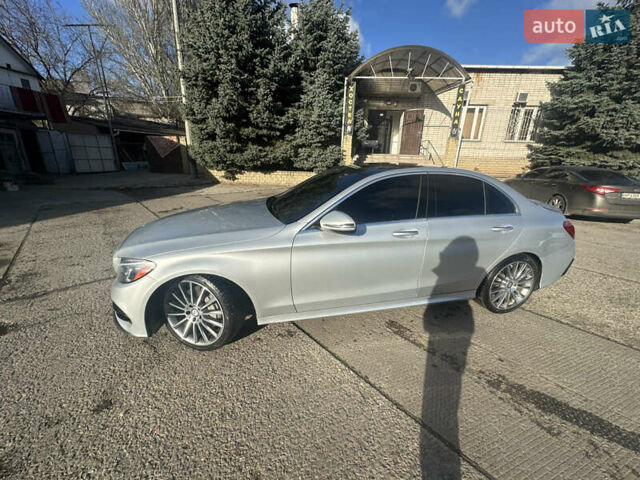 Сірий Мерседес Ц-Клас, об'ємом двигуна 1.99 л та пробігом 120 тис. км за 22300 $, фото 4 на Automoto.ua