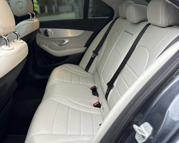 Серый Мерседес Ц-Класс, объемом двигателя 2 л и пробегом 199 тыс. км за 16950 $, фото 23 на Automoto.ua