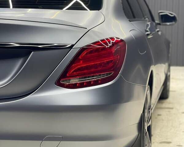 Серый Мерседес Ц-Класс, объемом двигателя 1.99 л и пробегом 109 тыс. км за 25000 $, фото 6 на Automoto.ua