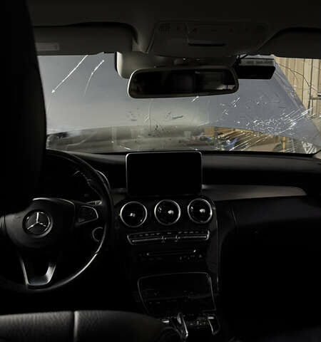 Серый Мерседес Ц-Класс, объемом двигателя 2.14 л и пробегом 144 тыс. км за 14000 $, фото 6 на Automoto.ua