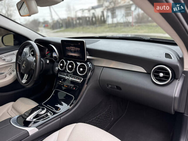 Серый Мерседес Ц-Класс, объемом двигателя 2 л и пробегом 199 тыс. км за 16950 $, фото 37 на Automoto.ua