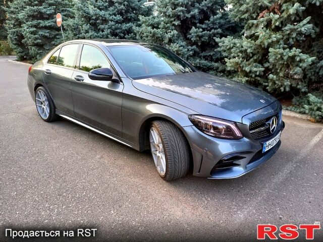 Серый Мерседес Ц-Класс, объемом двигателя 2 л и пробегом 82 тыс. км за 22500 $, фото 1 на Automoto.ua
