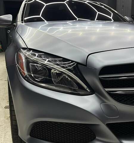 Серый Мерседес Ц-Класс, объемом двигателя 1.99 л и пробегом 109 тыс. км за 25000 $, фото 4 на Automoto.ua