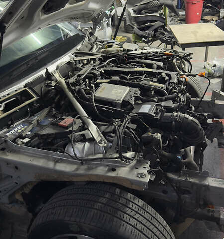 Серый Мерседес Ц-Класс, объемом двигателя 2.14 л и пробегом 144 тыс. км за 14000 $, фото 13 на Automoto.ua