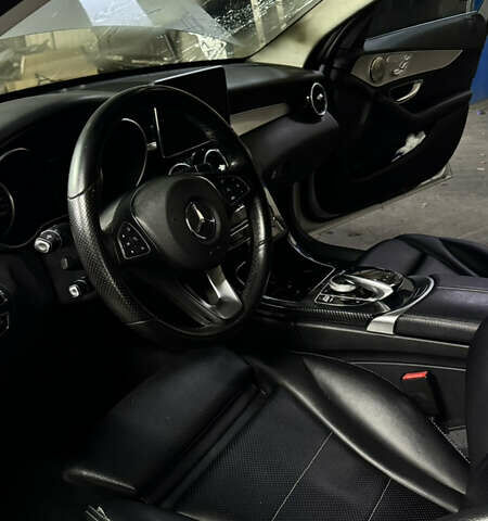 Серый Мерседес Ц-Класс, объемом двигателя 2.14 л и пробегом 144 тыс. км за 14000 $, фото 7 на Automoto.ua