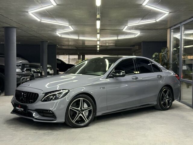 Серый Мерседес Ц-Класс, объемом двигателя 3 л и пробегом 122 тыс. км за 29900 $, фото 6 на Automoto.ua