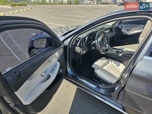 Серый Мерседес Ц-Класс, объемом двигателя 1.99 л и пробегом 100 тыс. км за 19000 $, фото 8 на Automoto.ua