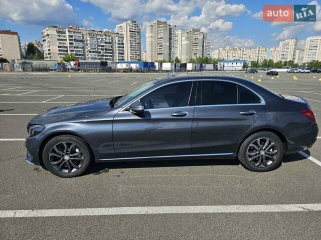 Серый Мерседес Ц-Класс, объемом двигателя 1.99 л и пробегом 100 тыс. км за 19000 $, фото 2 на Automoto.ua