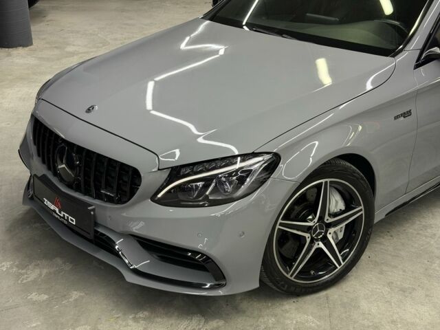 Серый Мерседес Ц-Класс, объемом двигателя 3 л и пробегом 122 тыс. км за 29900 $, фото 5 на Automoto.ua