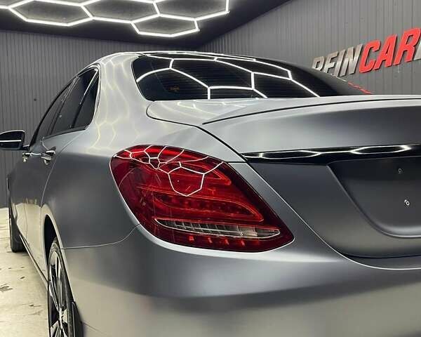 Серый Мерседес Ц-Класс, объемом двигателя 1.99 л и пробегом 109 тыс. км за 25000 $, фото 7 на Automoto.ua