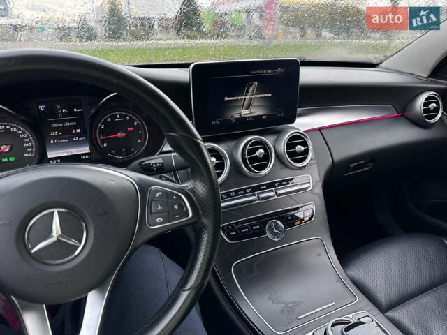 Сірий Мерседес Ц-Клас, об'ємом двигуна 1.99 л та пробігом 193 тис. км за 19900 $, фото 16 на Automoto.ua