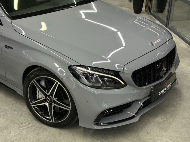 Серый Мерседес Ц-Класс, объемом двигателя 3 л и пробегом 122 тыс. км за 29900 $, фото 1 на Automoto.ua