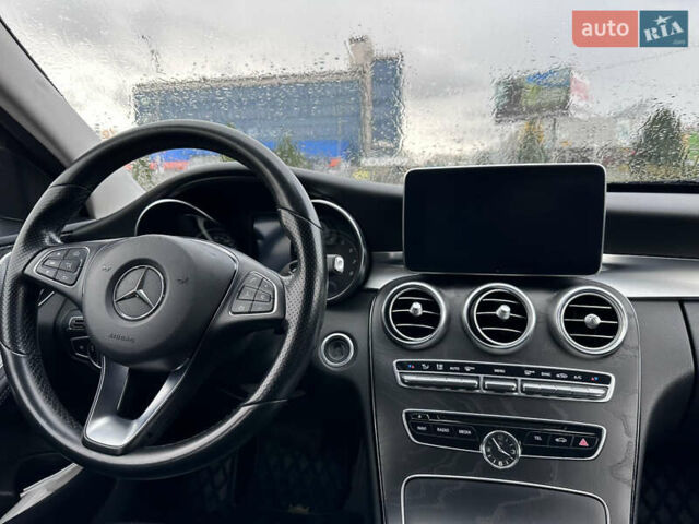 Сірий Мерседес Ц-Клас, об'ємом двигуна 1.99 л та пробігом 193 тис. км за 19900 $, фото 3 на Automoto.ua