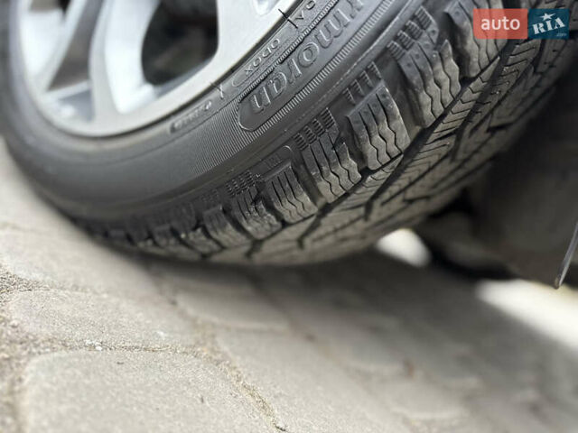 Серый Мерседес Ц-Класс, объемом двигателя 2 л и пробегом 199 тыс. км за 16950 $, фото 45 на Automoto.ua