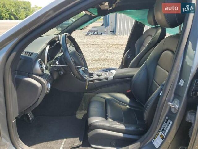 Серый Мерседес Ц-Класс, объемом двигателя 2 л и пробегом 110 тыс. км за 3000 $, фото 6 на Automoto.ua