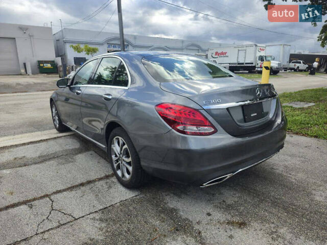 Сірий Мерседес Ц-Клас, об'ємом двигуна 2 л та пробігом 76 тис. км за 5900 $, фото 3 на Automoto.ua