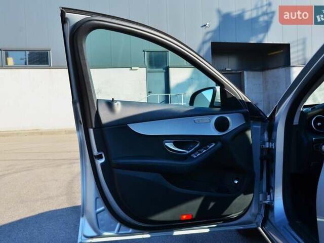 Серый Мерседес Ц-Класс, объемом двигателя 1.6 л и пробегом 177 тыс. км за 19500 $, фото 19 на Automoto.ua